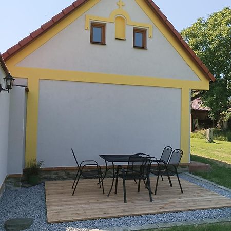 Apartmán na statku Jílovice Kültér fotó
