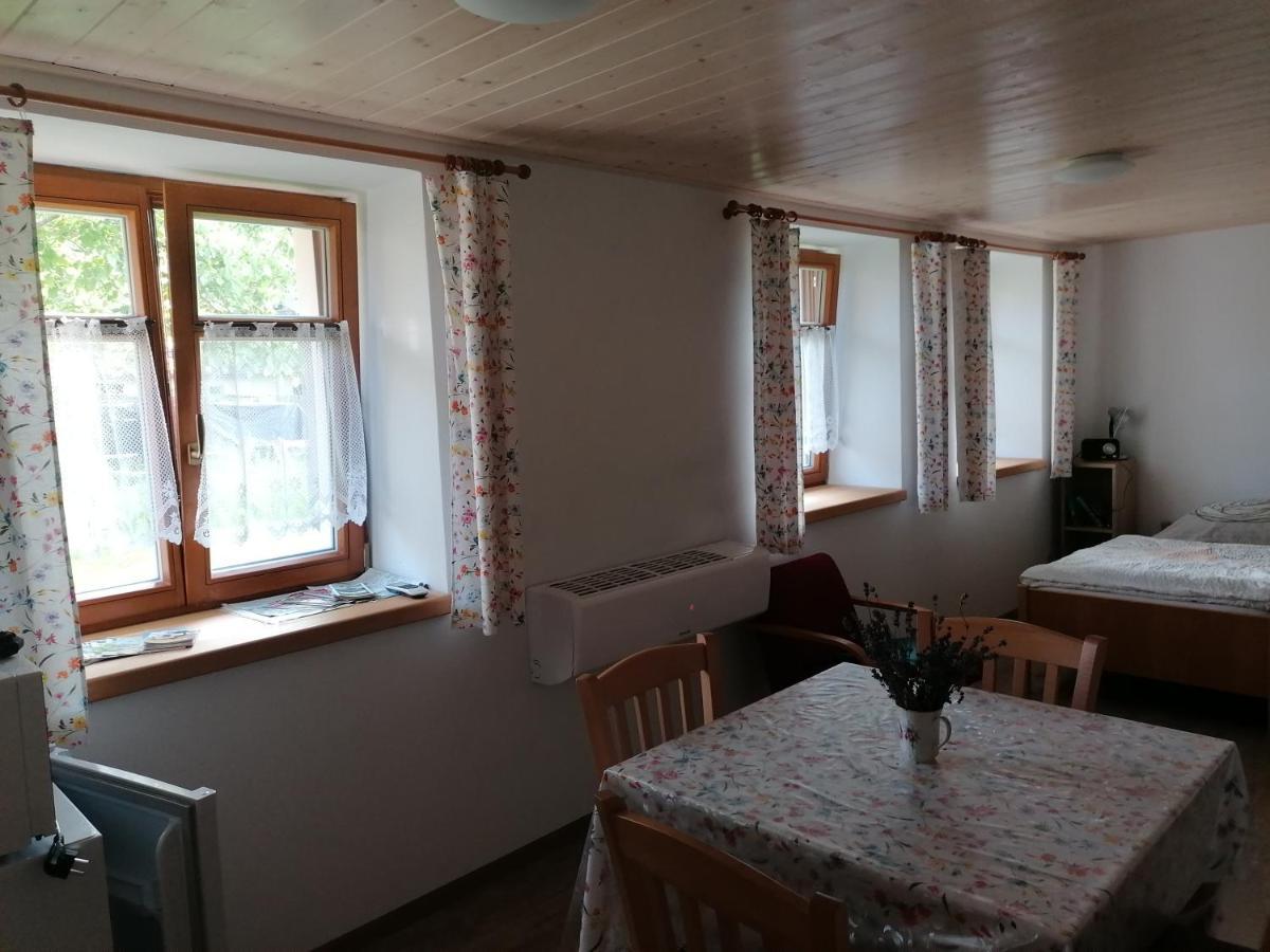 Apartmán na statku Jílovice Kültér fotó