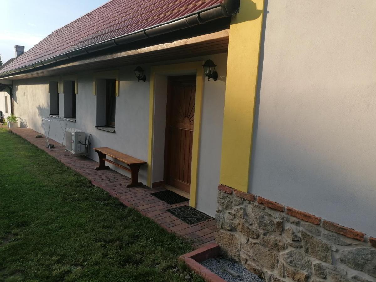 Apartmán na statku Jílovice Kültér fotó