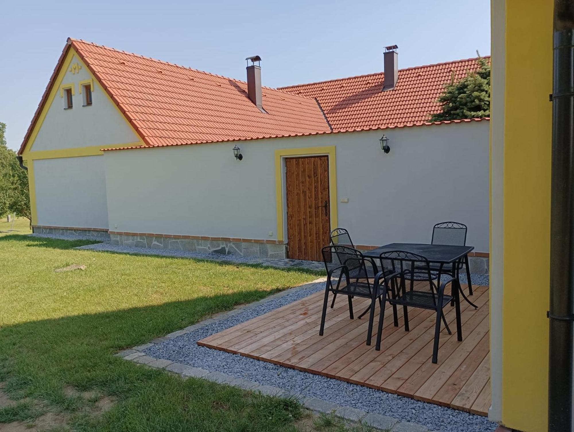Apartmán na statku Jílovice Kültér fotó