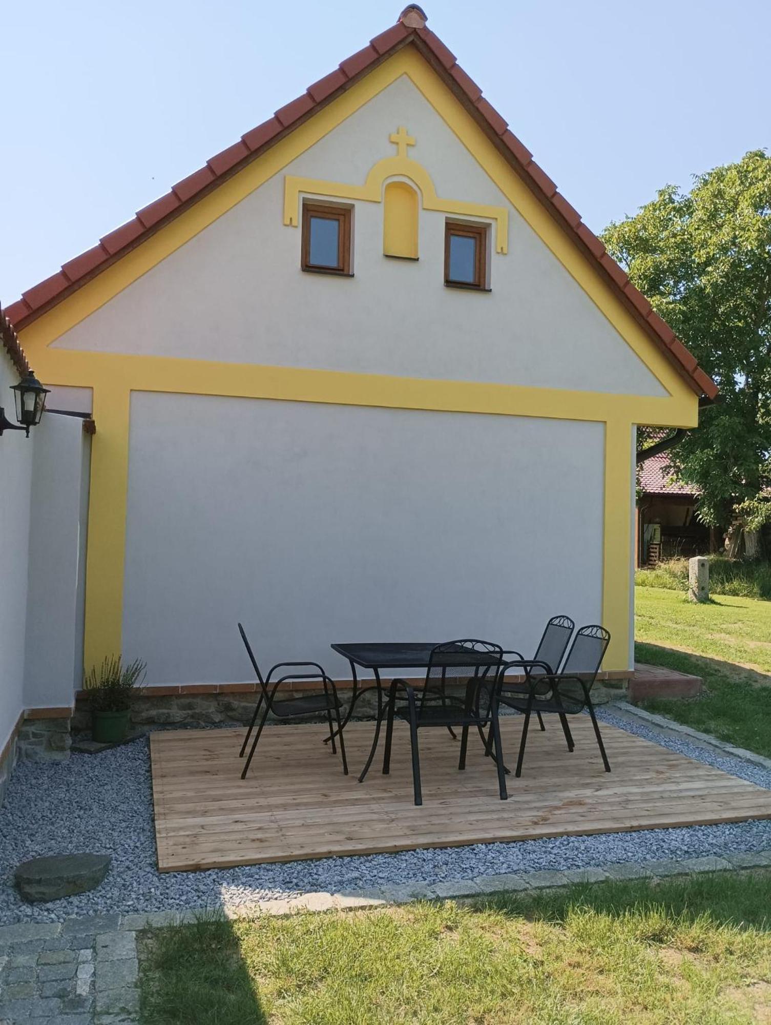 Apartmán na statku Jílovice Kültér fotó